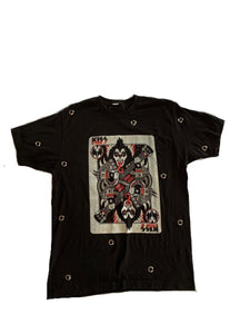 Kiss Grommet Tee